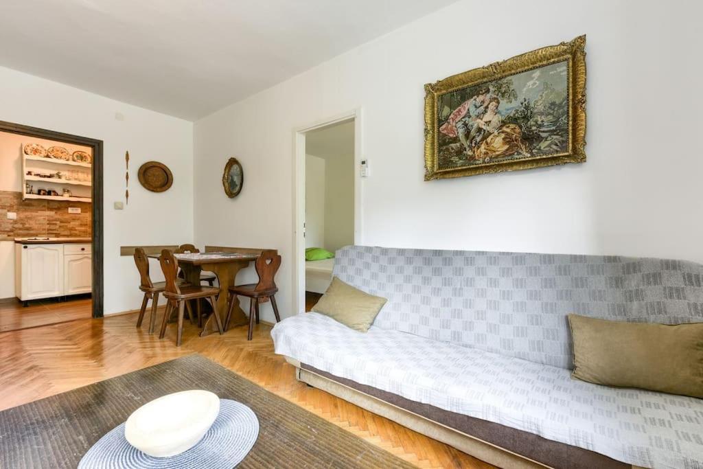 Apartman Legacy Appartement